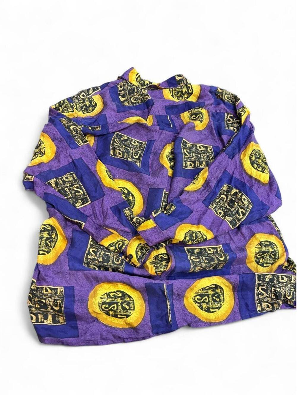 Bruno silk shirt with purple background, yellow circles